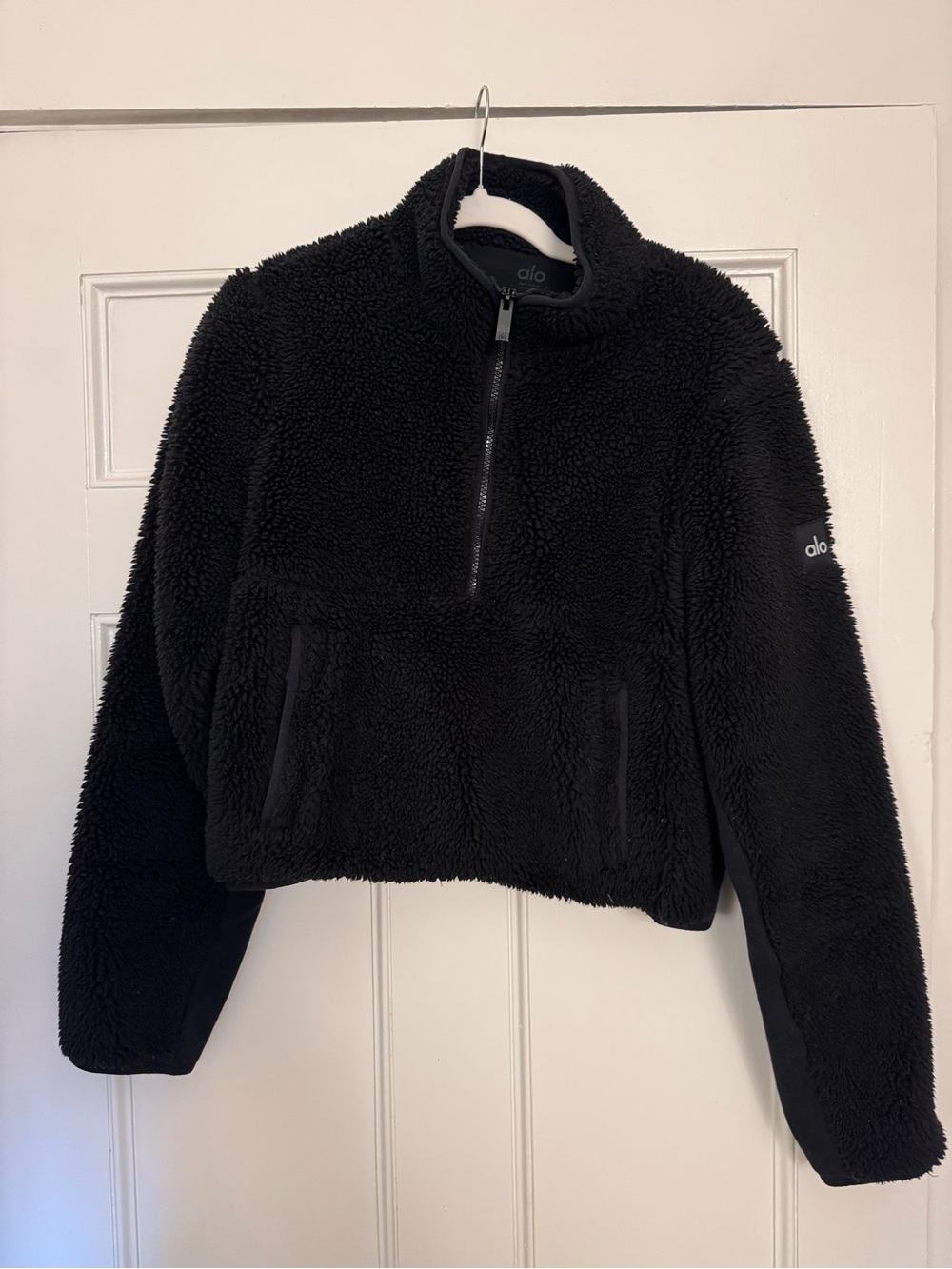 ALO Yoga Women’s Black Sherpa Half-Zip Pullover